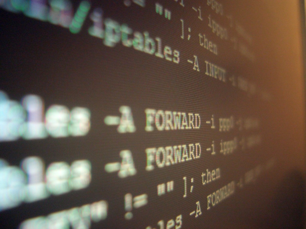 Cómo configurar en Linux un Firewall básico con Iptables